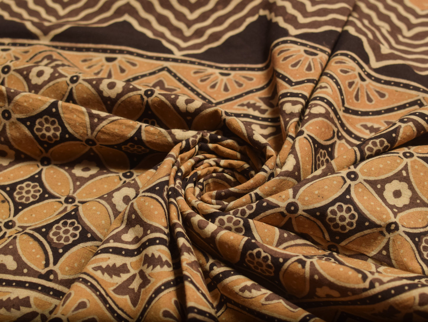 Ajrakh Cotton Natural Dye Hand Block Print Fabric    2.5 Mtr  Length  -  SKU : ID21901W