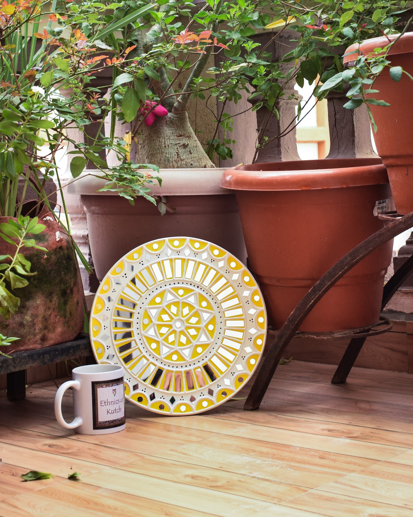 Round 12 Inch Traditional Kutch Handicraft Mud Mirror Art Lippan Kam - Traditional - SKU: 0245