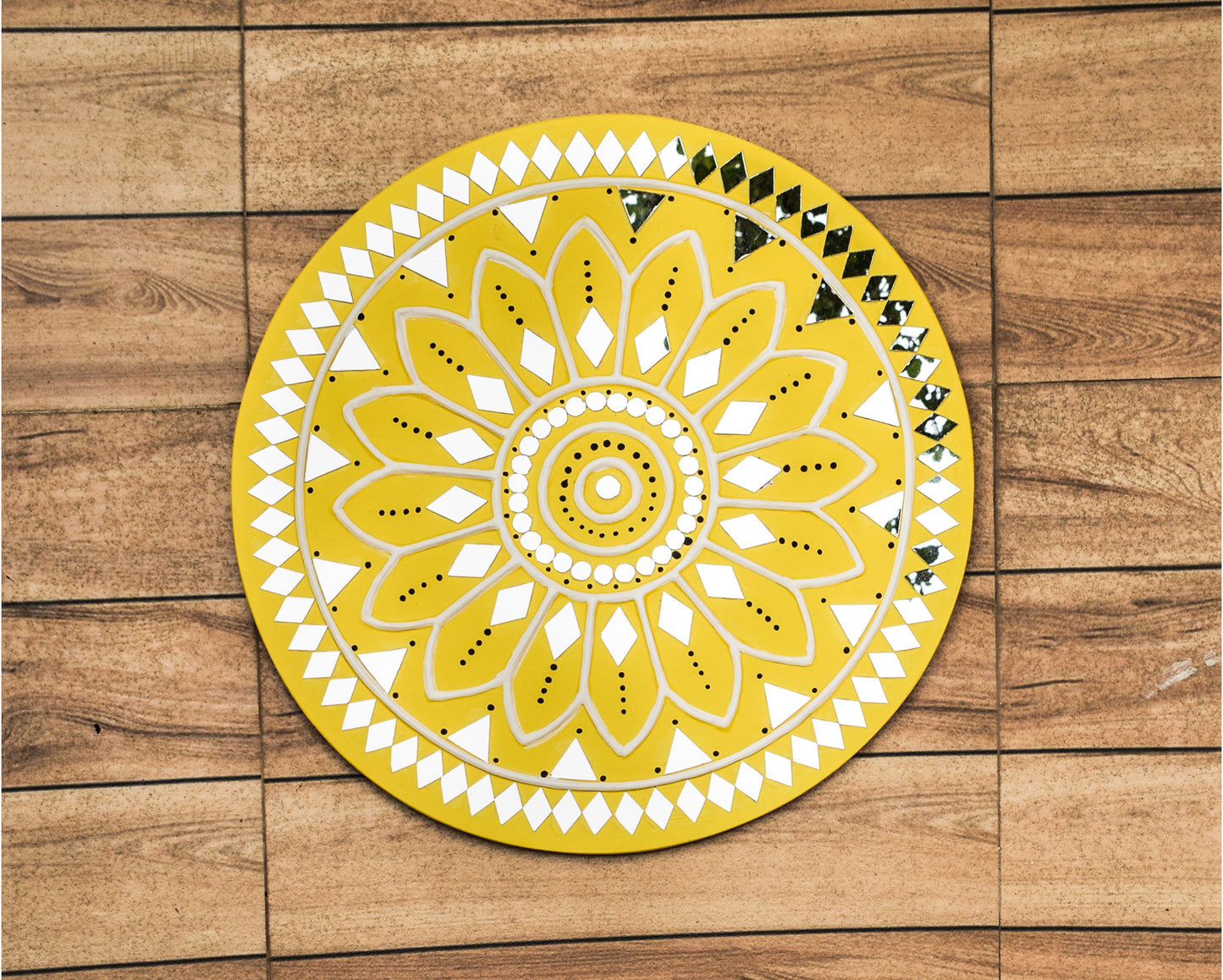 Round 12 Inch Traditional Kutch Handicraft Mud Mirror Art Lippan Kam - Traditional    -  SKU: 0252