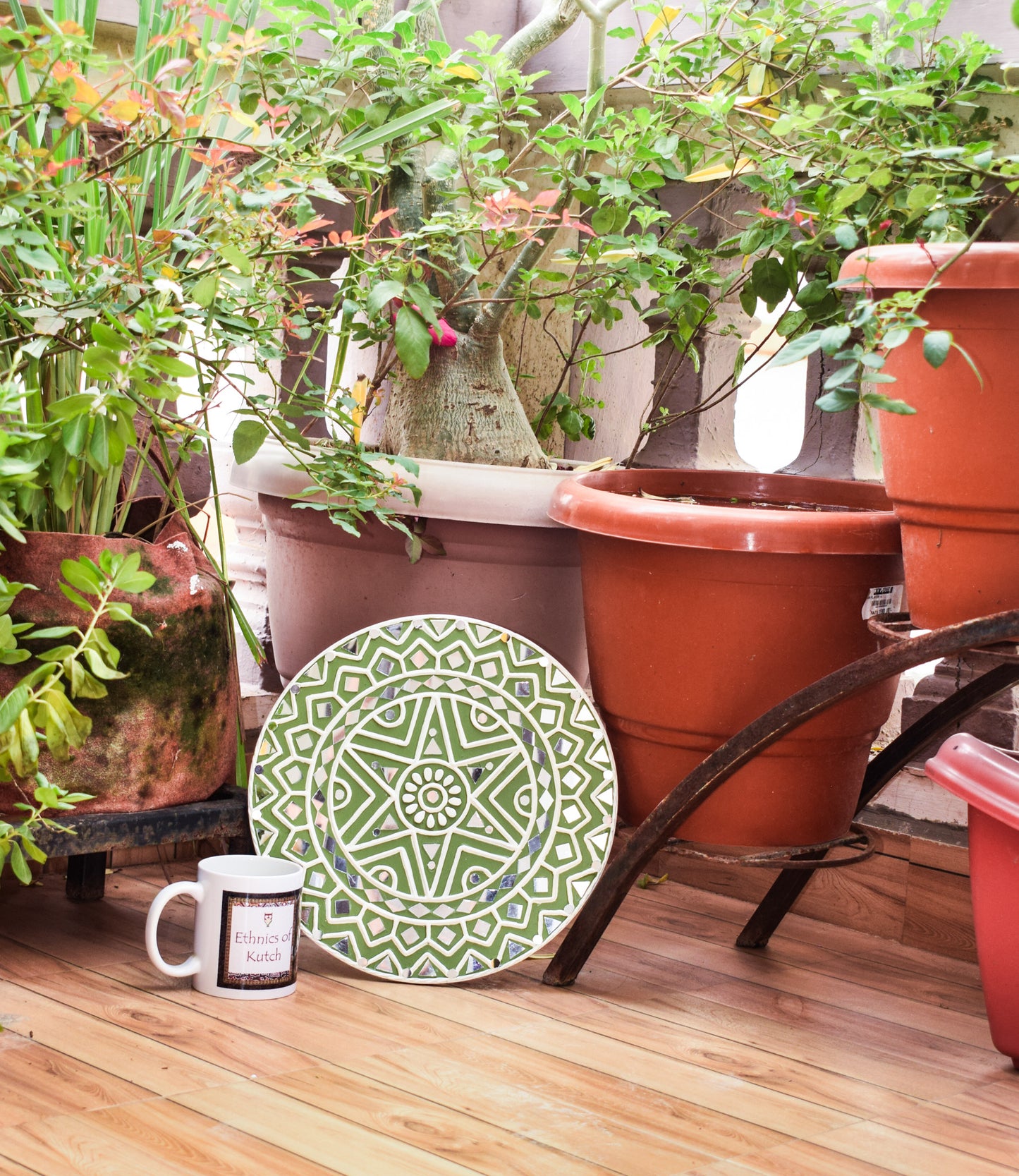 Round 12 Inch Traditional Kutch Handicraft Mud Mirror Art Lippan Kam - Traditional - SKU: 0254