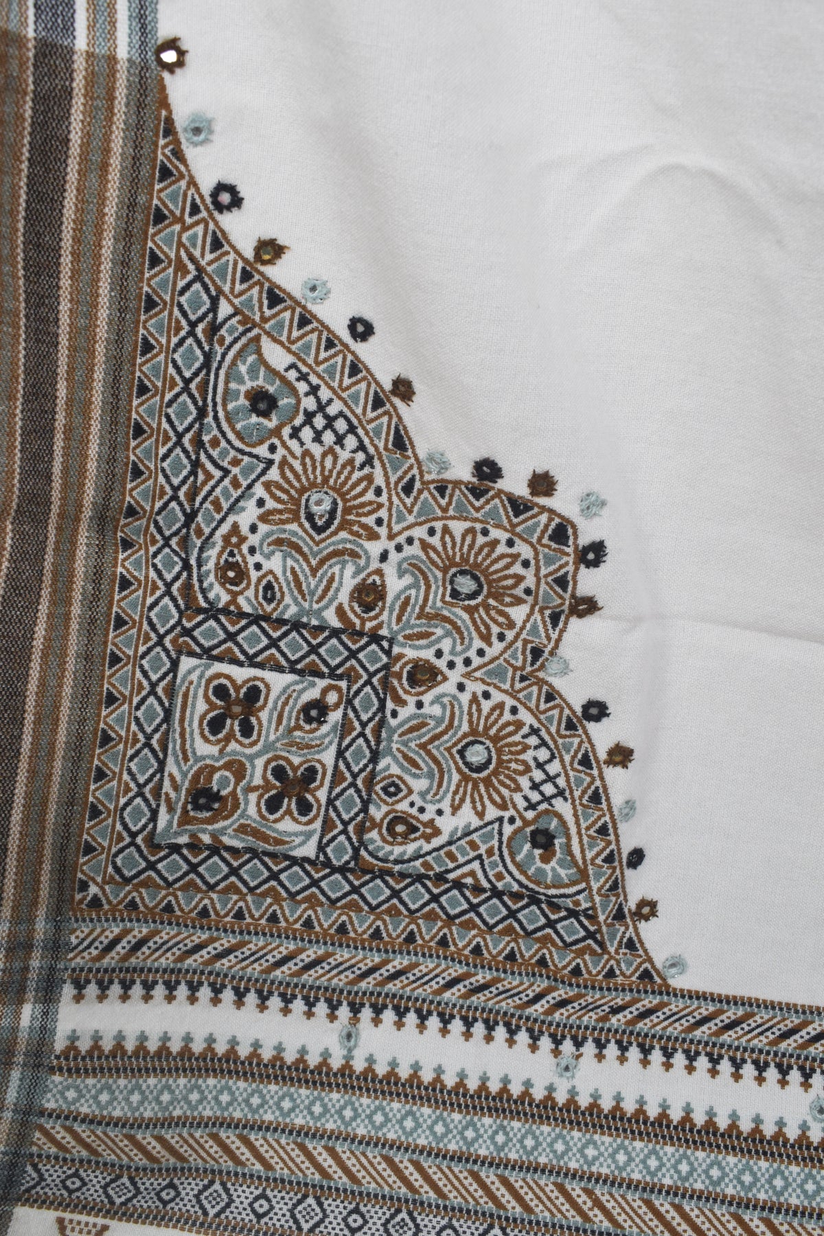 Machine Embroidery Wool Hand Woven Shawl - 2 Mtr Length - SKU : RD01802B
