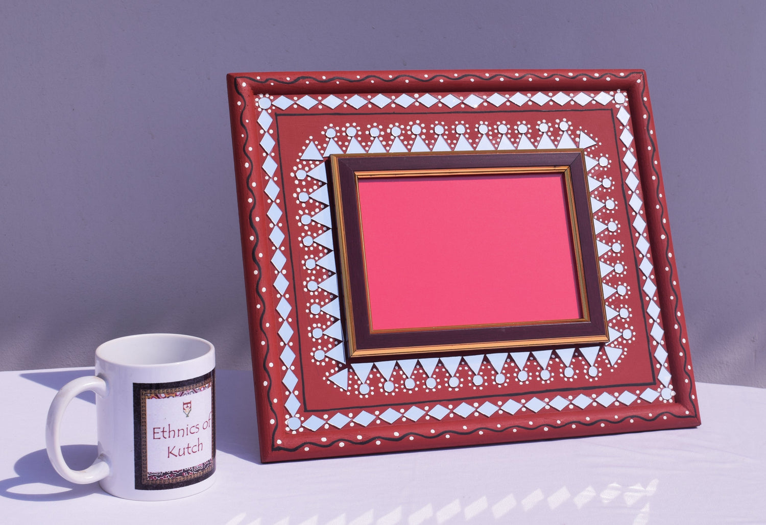 Lippan Kam Wooden Traditional Kutch Handicraft Mud-Mirrorwork Photo Frame