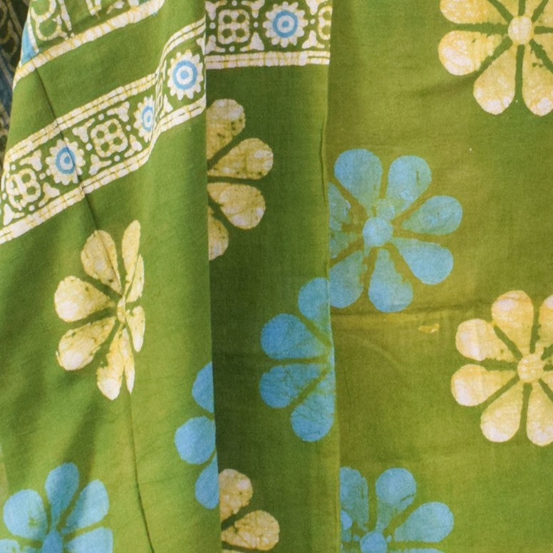 Wax Batik Cotton Three Colour Full Printed Hand Block Print Dress Material with 44 Inch wide Dupatta - 2.5 Mt Top    -  SKU : RA05401B