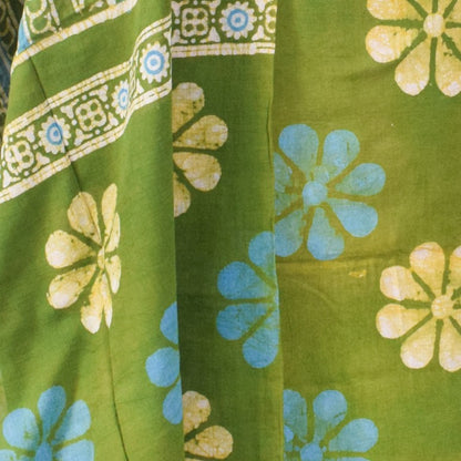Wax Batik Cotton Three Colour Full Printed Hand Block Print Dress Material with 44 Inch wide Dupatta - 2.5 Mt Top    -  SKU : RA05401B