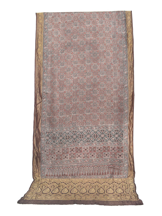 Ajrakh Dola Silk Natural Dye Nakshi Pallu Hand Block Print Saree Nakshi Border with Blouse Piece - 5.5  Mtr Length    -  SKU : AI04101N