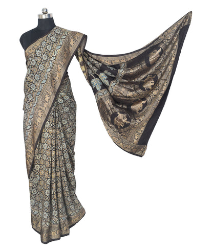 Ajrakh Dola Silk Natural Dye Nakshi Pallu Hand Block Print Saree Nakshi Border with Blouse Piece - 5.5 Mtr Length    -  SKU : AI04101A