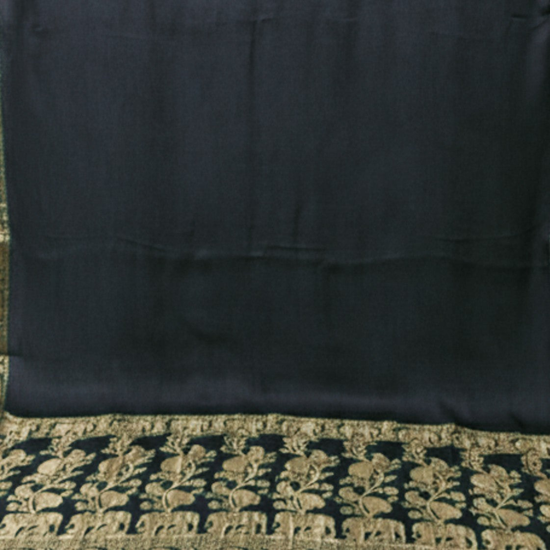 Plain Dyeing Modal Silk With Full Nakshi Border Saree with Tassels - With Blouse Piece - 5.5 Mtr Length    -  SKU : AI27A02E